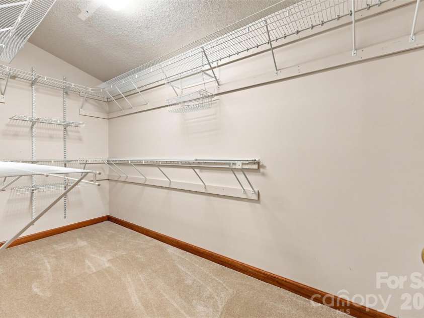 14301 Harbor Estate Road, Charlotte, NC 28278.  MLS# CAR4389673, YatesRealty ID 45923. 