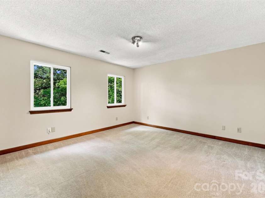14301 Harbor Estate Road, Charlotte, NC 28278.  MLS# CAR4389673, YatesRealty ID 45923. 