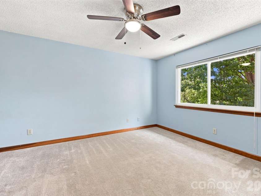 14301 Harbor Estate Road, Charlotte, NC 28278.  MLS# CAR4389673, YatesRealty ID 45923. 