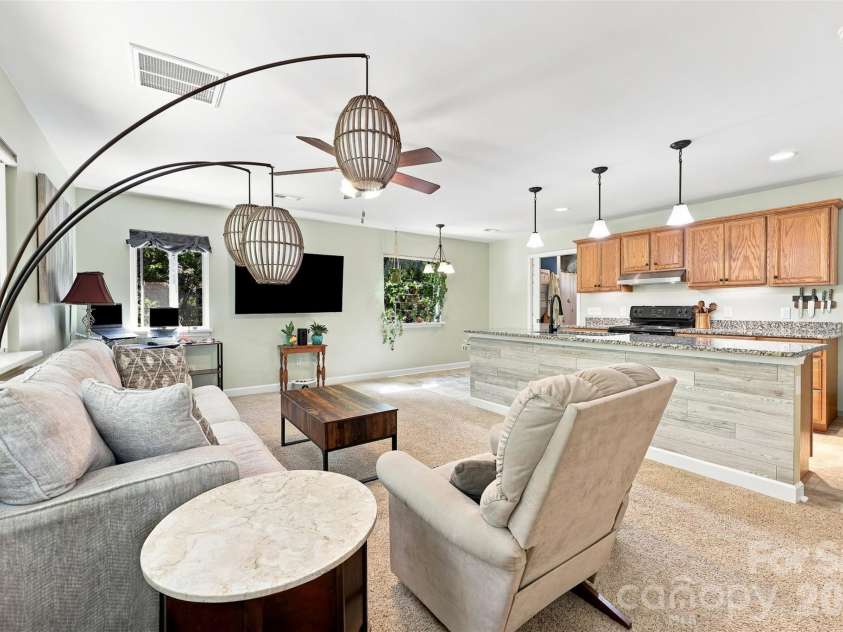 14301 Harbor Estate Road, Charlotte, NC 28278.  MLS# CAR4389673, YatesRealty ID 45923. 