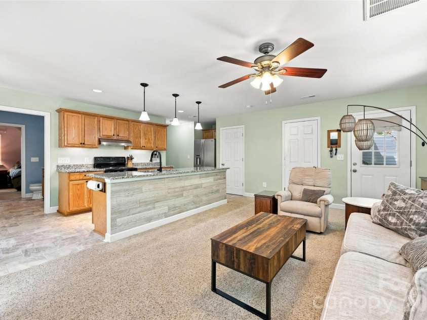 14301 Harbor Estate Road, Charlotte, NC 28278.  MLS# CAR4389673, YatesRealty ID 45923. 