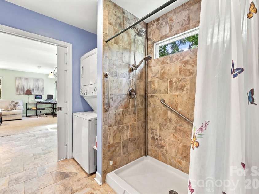 14301 Harbor Estate Road, Charlotte, NC 28278.  MLS# CAR4389673, YatesRealty ID 45923. 