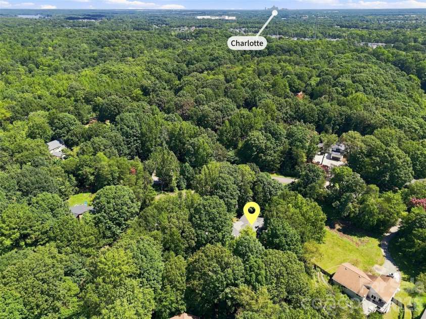 14301 Harbor Estate Road, Charlotte, NC 28278.  MLS# CAR4389673, YatesRealty ID 45923. 