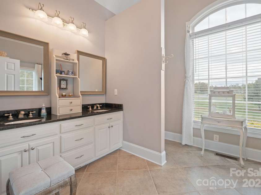 277 Glenwood Drive, Oakboro, NC 28129.  MLS# CAR4312178, YatesRealty ID 45923. 