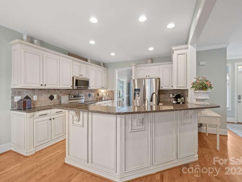 277 Glenwood Drive, Oakboro, NC 28129.  MLS# CAR4312178, YatesRealty ID 45923. 