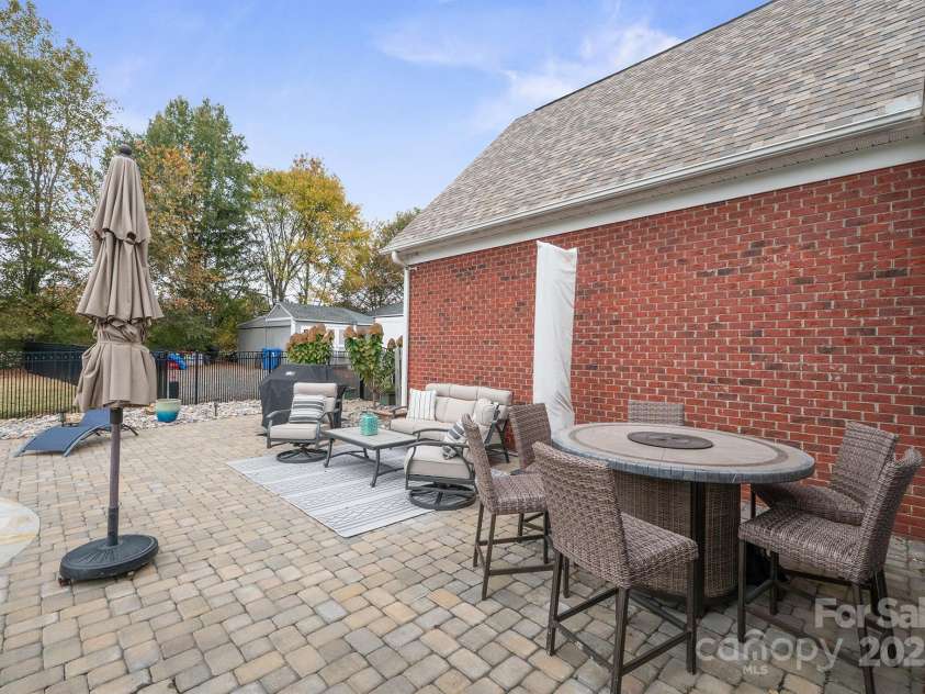 277 Glenwood Drive, Oakboro, NC 28129.  MLS# CAR4312178, YatesRealty ID 45923. 