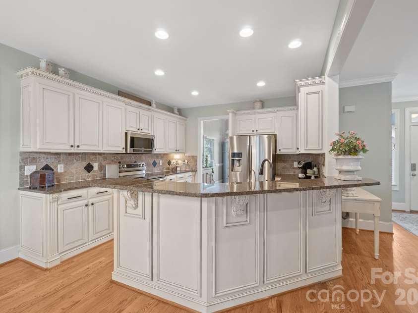 277 Glenwood Drive, Oakboro, NC 28129.  MLS# CAR4312178, YatesRealty ID 45923. 