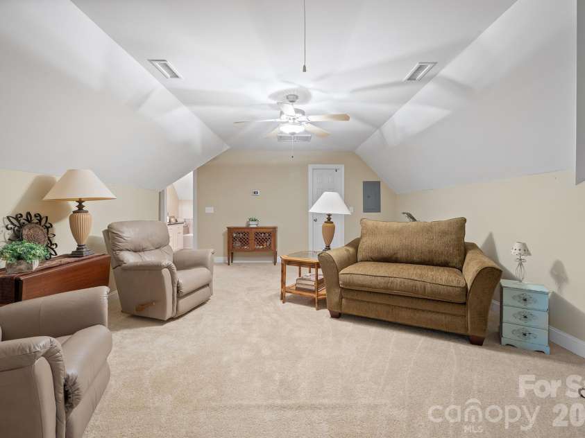 277 Glenwood Drive, Oakboro, NC 28129.  MLS# CAR4312178, YatesRealty ID 45923. 