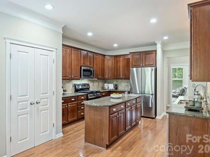 1136 Aringill Lane, Matthews, NC 28104.  MLS# CAR4415913, YatesRealty ID 45924. 