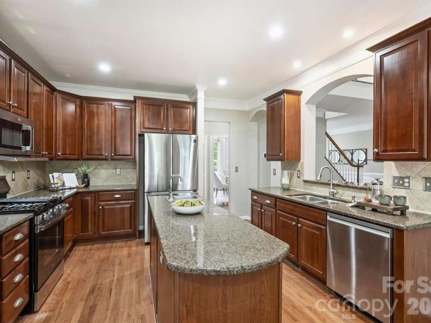 1136 Aringill Lane, Matthews, NC 28104.  MLS# CAR4415913, YatesRealty ID 45924. 