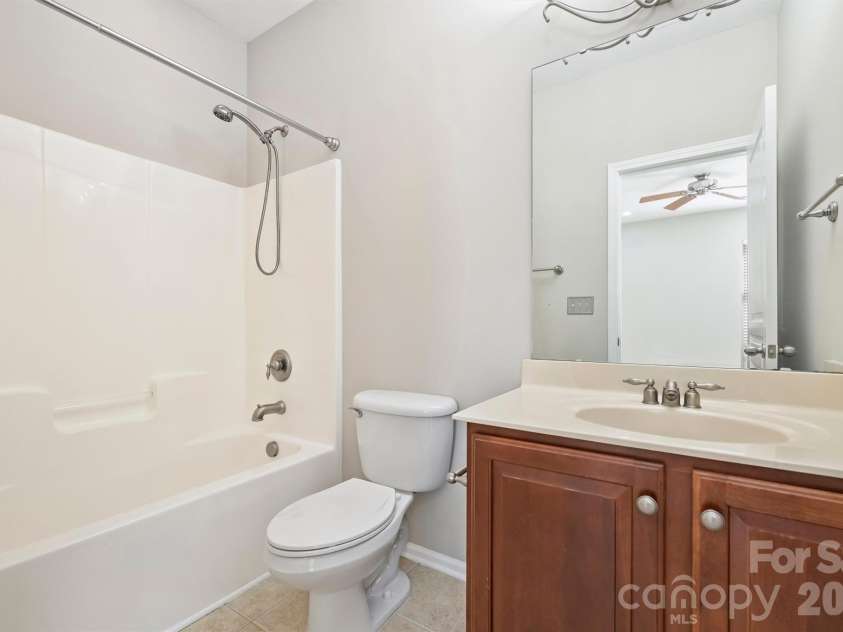 1136 Aringill Lane, Matthews, NC 28104.  MLS# CAR4415913, YatesRealty ID 45924. Ensuite bath 3