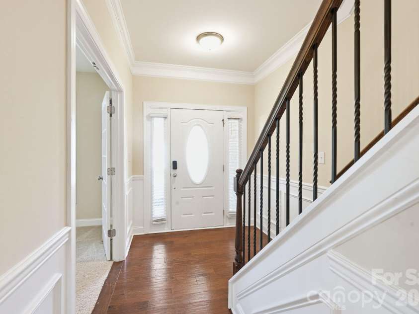 347 Windy Pine Drive, Clover, SC 29710.  MLS# CAR4412270, YatesRealty ID 45925. Foyer