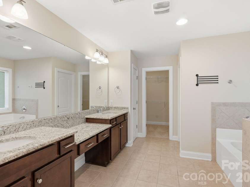 347 Windy Pine Drive, Clover, SC 29710.  MLS# CAR4412270, YatesRealty ID 45925. Primary Bathroom