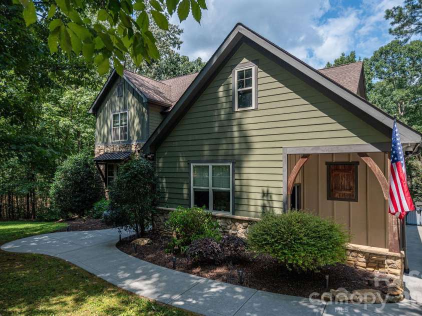 1903 Miners Creek Drive, Lincolnton, NC 28092.  MLS# CAR4415577, YatesRealty ID 45926. 