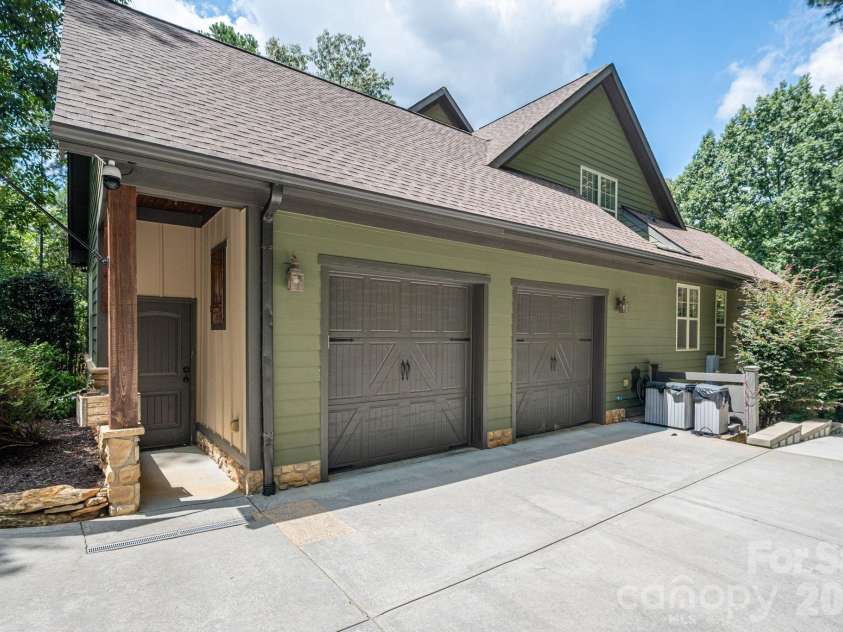 1903 Miners Creek Drive, Lincolnton, NC 28092.  MLS# CAR4415577, YatesRealty ID 45926. 