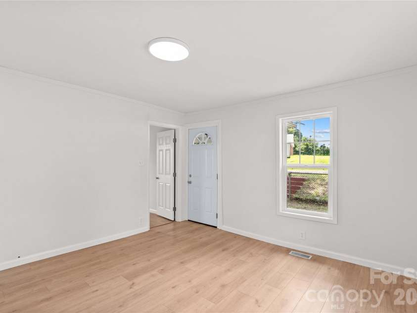 715 Central Avenue, Landis, NC 28088.  MLS# CAR4415339, YatesRealty ID 45927. 