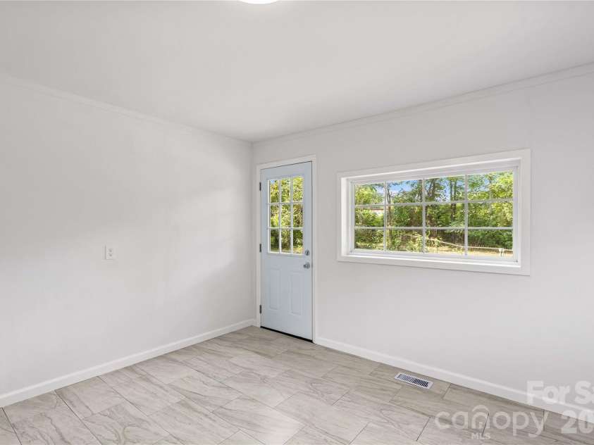 715 Central Avenue, Landis, NC 28088.  MLS# CAR4415339, YatesRealty ID 45927. 