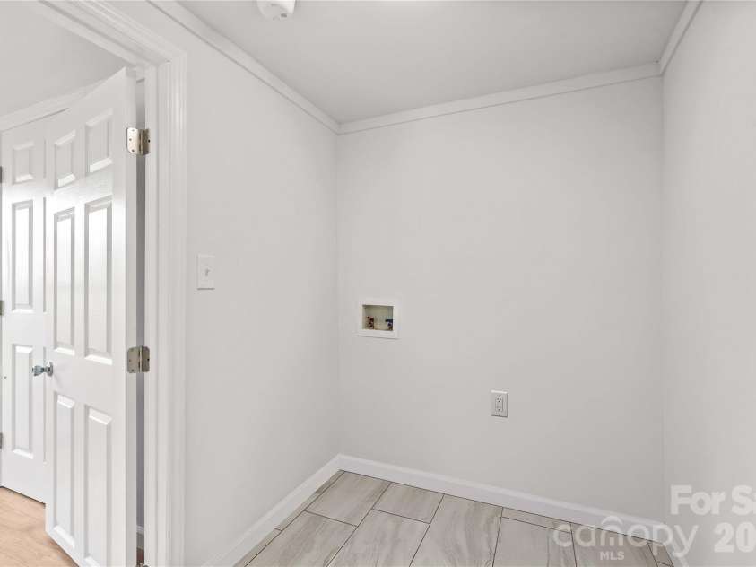 715 Central Avenue, Landis, NC 28088.  MLS# CAR4415339, YatesRealty ID 45927. 