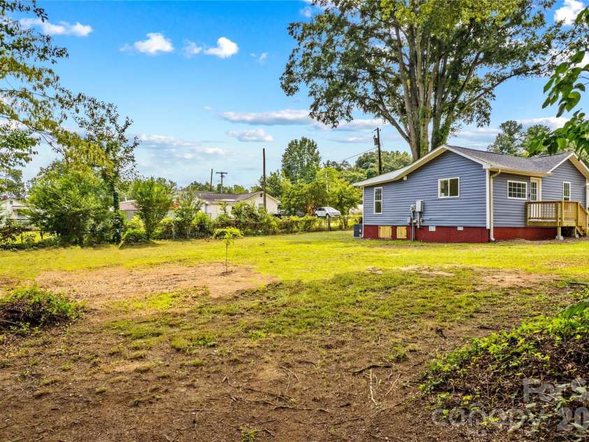 715 Central Avenue, Landis, NC 28088.  MLS# CAR4415339, YatesRealty ID 45927. 