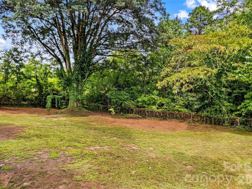 715 Central Avenue, Landis, NC 28088.  MLS# CAR4415339, YatesRealty ID 45927. 