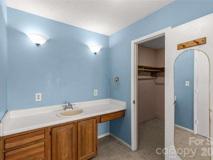 1575 Lincoln Road, York, SC 29745.  MLS# CAR4415125, YatesRealty ID 45928. Primary Bathroom