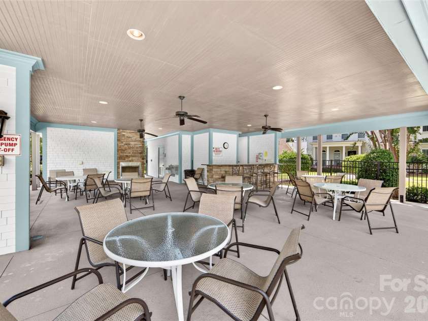9517 Wheatfield Road, Charlotte, NC 28277.  MLS# CAR4415750, YatesRealty ID 45930. 