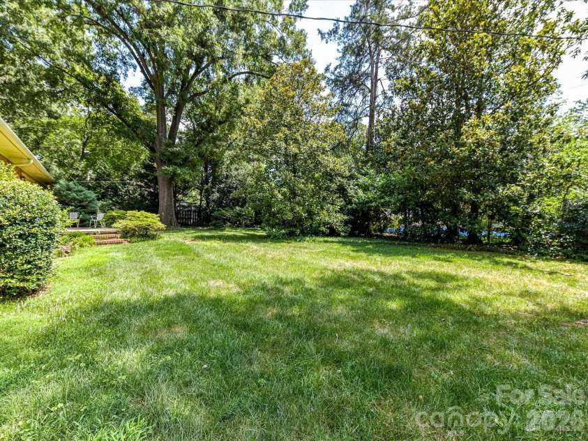 5535 Lansing Drive, Charlotte, NC 28270.  MLS# CAR4414037, YatesRealty ID 45931. 
