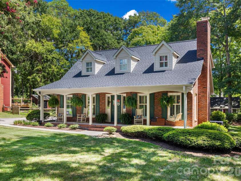 3162 Hitching Post Lane, Rock Hill, SC 29732.  MLS# CAR4416715, YatesRealty ID 45932. 