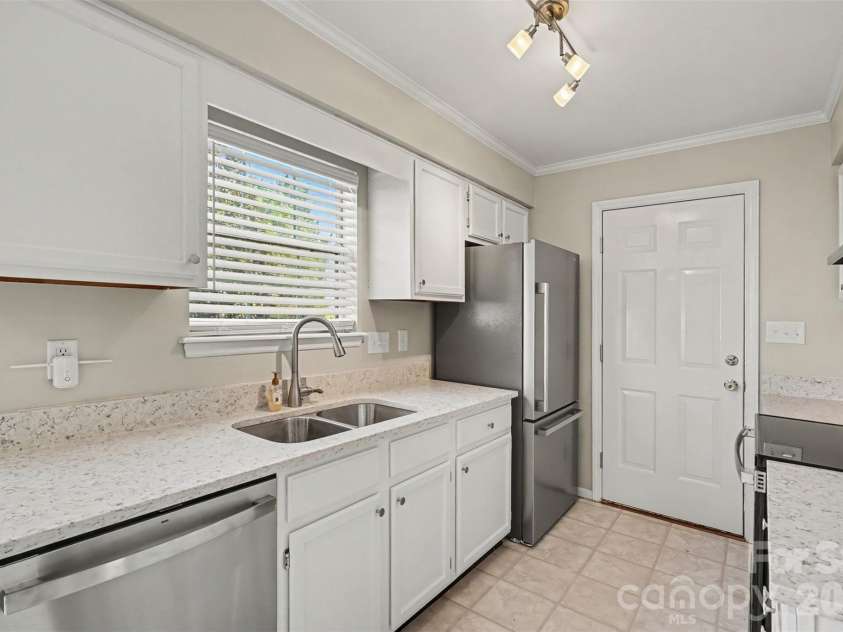 8512 Indian Summer Trail, Harrisburg, NC 28075.  MLS# CAR4414053, YatesRealty ID 45933. 