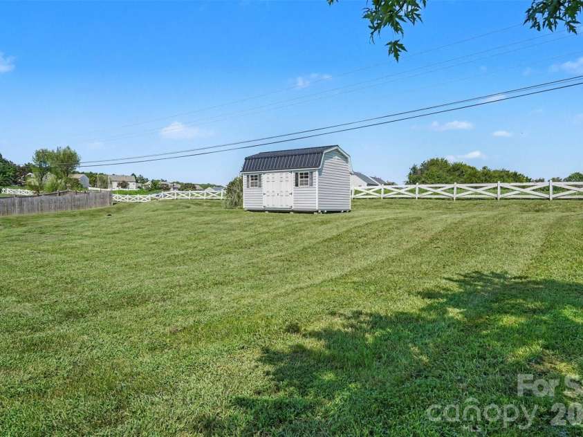 8512 Indian Summer Trail, Harrisburg, NC 28075.  MLS# CAR4414053, YatesRealty ID 45933. 