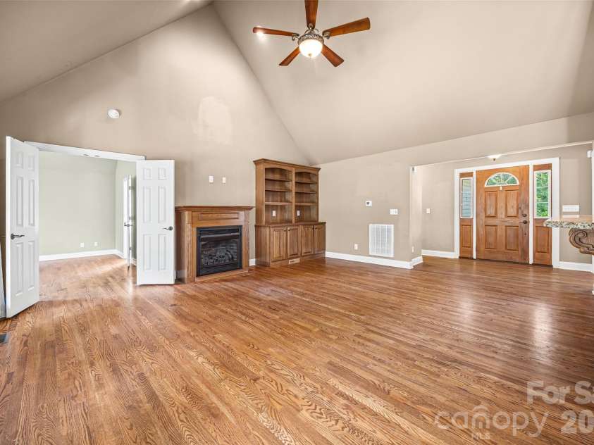 2229 Starnes Road, Edgemoor, SC 29712.  MLS# CAR4409854, YatesRealty ID 45934. Great built-in storage