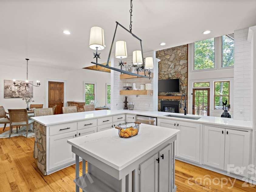 7105 Old Ridge Road, Waxhaw, NC 28173.  MLS# CAR4413323, YatesRealty ID 45938. 
