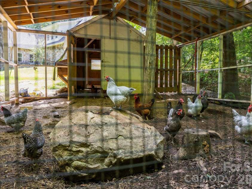 7105 Old Ridge Road, Waxhaw, NC 28173.  MLS# CAR4413323, YatesRealty ID 45938. Chicken Coop