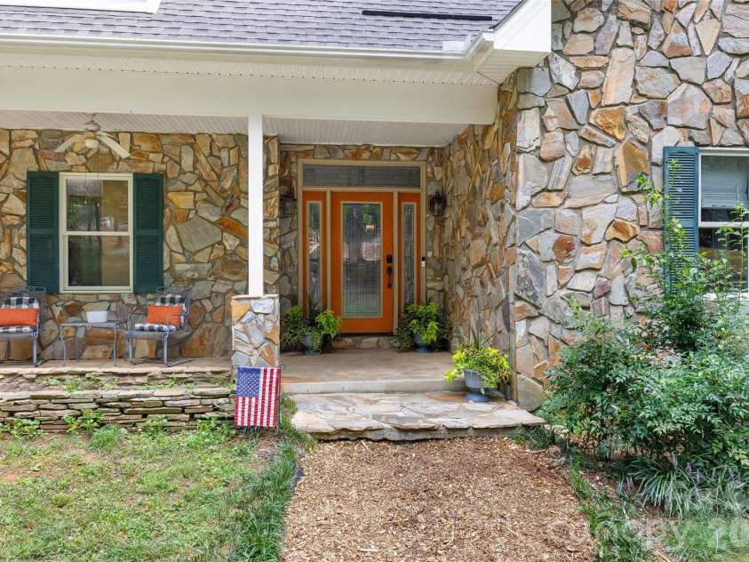7105 Old Ridge Road, Waxhaw, NC 28173.  MLS# CAR4413323, YatesRealty ID 45938. Welcome Home