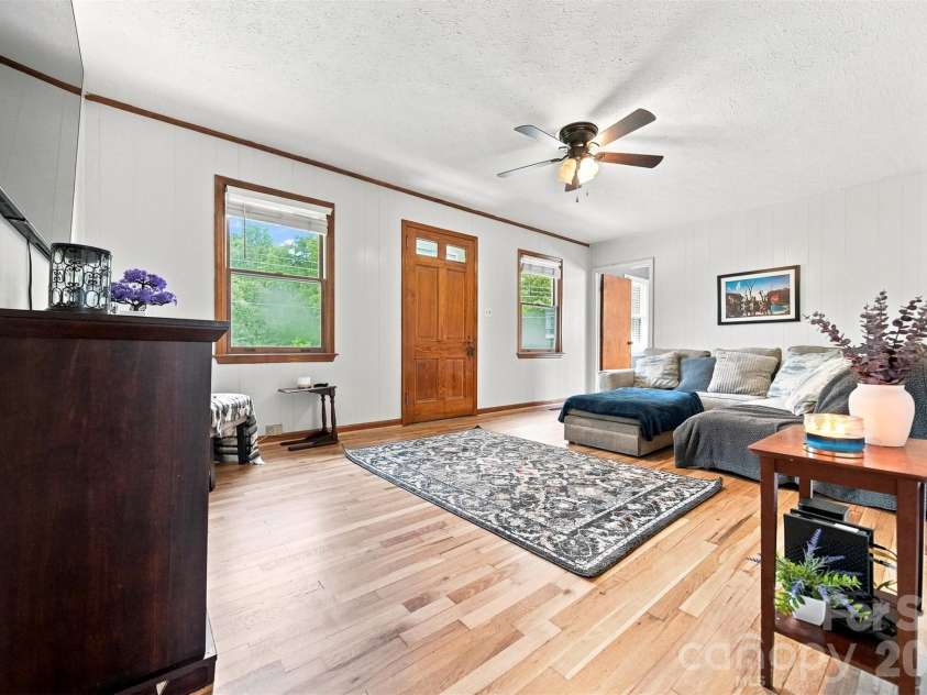 512 Garrou Avenue, Valdese, NC 28690.  MLS# CAR4414667, YatesRealty ID 45939. 