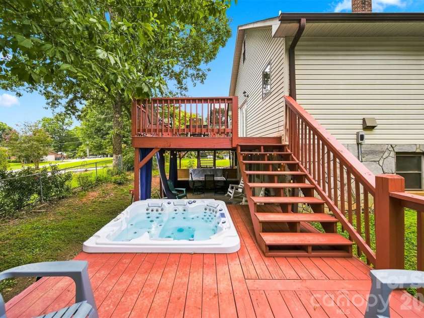 512 Garrou Avenue, Valdese, NC 28690.  MLS# CAR4414667, YatesRealty ID 45939. 