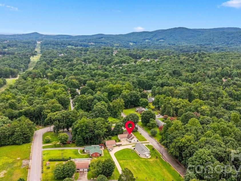 512 Garrou Avenue, Valdese, NC 28690.  MLS# CAR4414667, YatesRealty ID 45939. 
