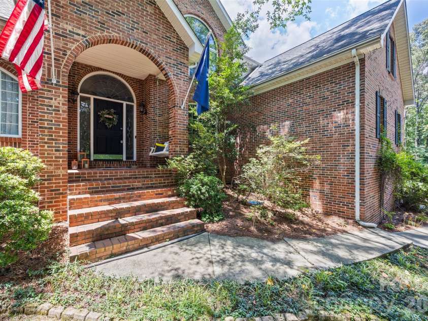 215 Ballard Court, Fort Mill, SC 29715.  MLS# CAR4355467, YatesRealty ID 4594. 