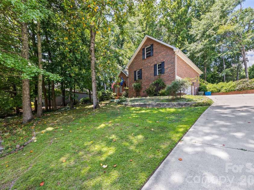 215 Ballard Court, Fort Mill, SC 29715.  MLS# CAR4355467, YatesRealty ID 4594. 