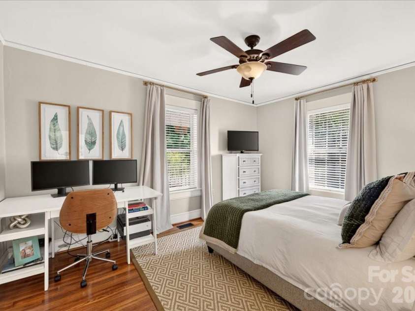 1717 Nassau Boulevard, Charlotte, NC 28205.  MLS# CAR4415580, YatesRealty ID 45940. Bedroom 3