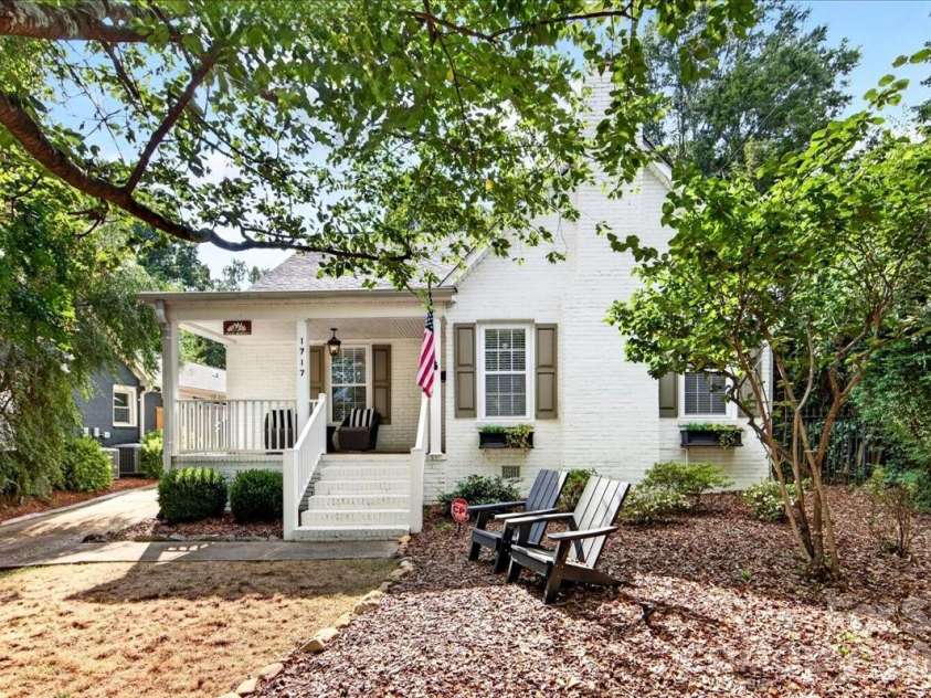 1717 Nassau Boulevard, Charlotte, NC 28205.  MLS# CAR4415580, YatesRealty ID 45940. Welcome Home!