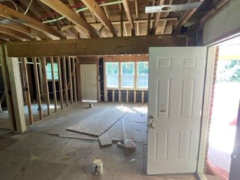3223 Shadow Lane, Great Falls, SC 29055.  MLS# CAR4416927, YatesRealty ID 45941. 