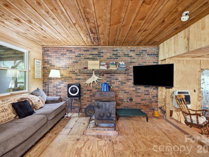 464 Mason Road, Ellenboro, NC 28040.  MLS# CAR4413857, YatesRealty ID 45942. 