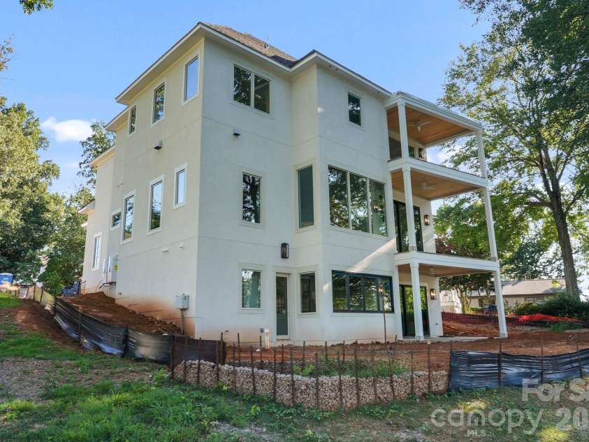 21216 Rio Oro Drive, Cornelius, NC 28031.  MLS# CAR4416878, YatesRealty ID 45943. 