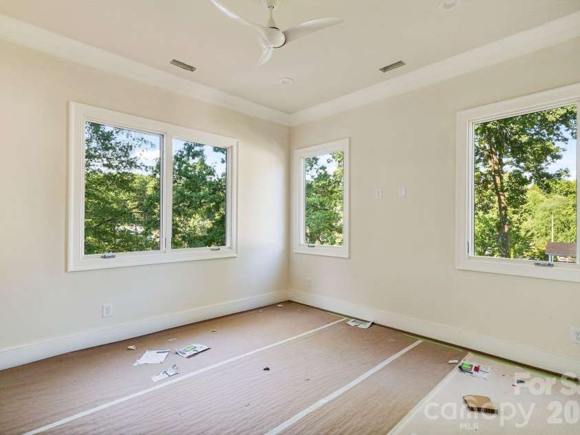 21216 Rio Oro Drive, Cornelius, NC 28031.  MLS# CAR4416878, YatesRealty ID 45943. 