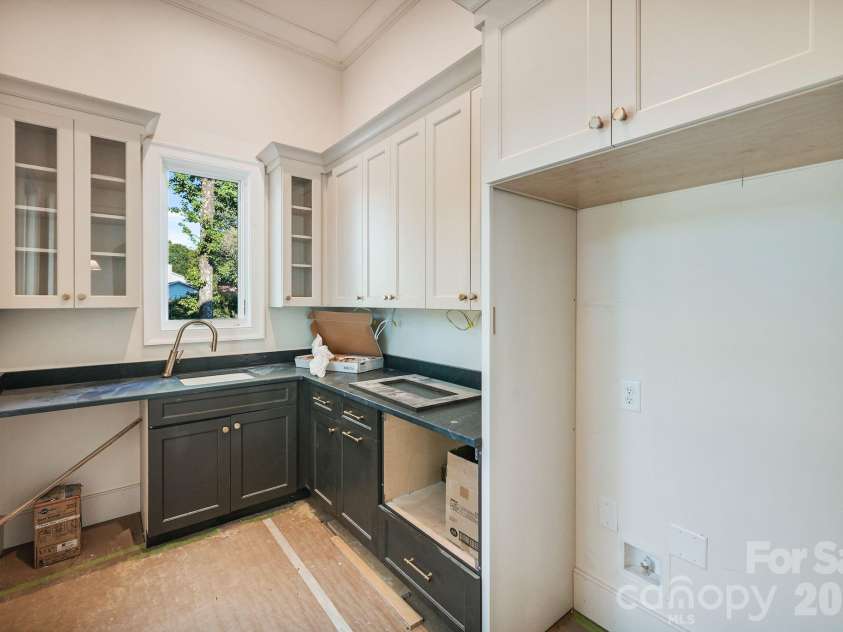 21216 Rio Oro Drive, Cornelius, NC 28031.  MLS# CAR4416878, YatesRealty ID 45943. 