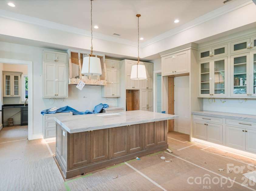 21216 Rio Oro Drive, Cornelius, NC 28031.  MLS# CAR4416878, YatesRealty ID 45943. 