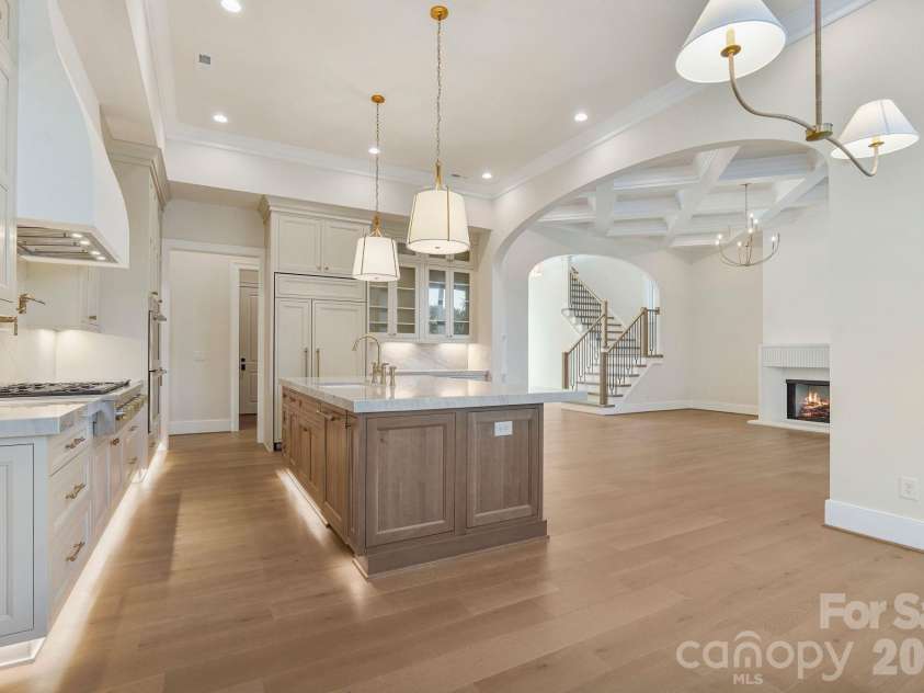 21216 Rio Oro Drive, Cornelius, NC 28031.  MLS# CAR4425303, YatesRealty ID 45943. This open space is perfect for entertaining.