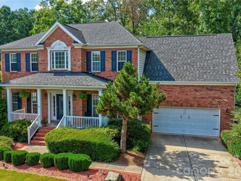 10823 Persimmon Creek Drive, Charlotte, NC 28227.  MLS# CAR4413690, YatesRealty ID 45944. 