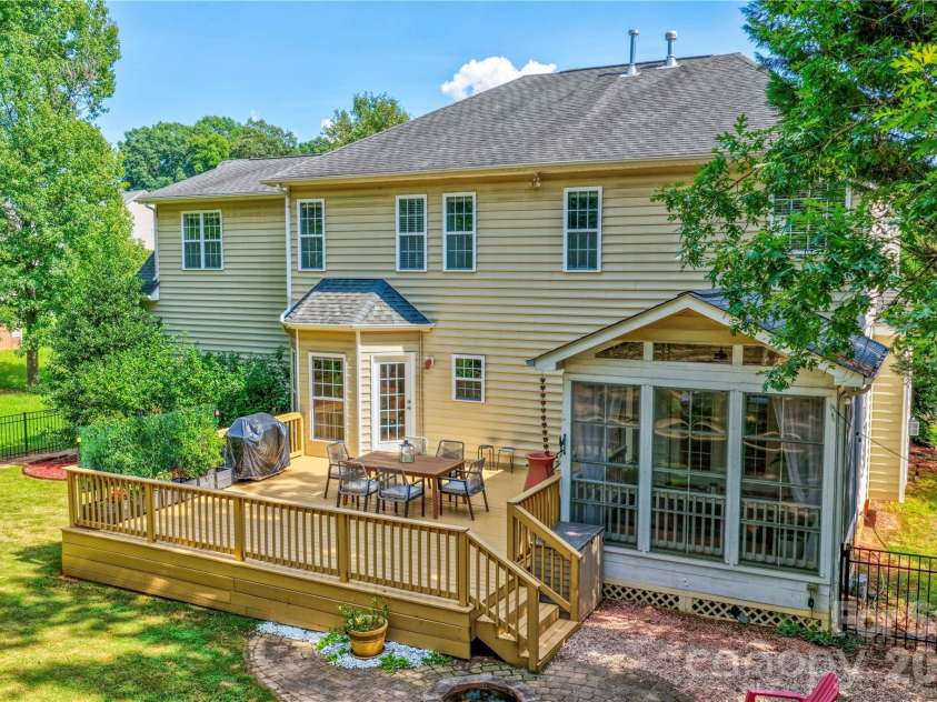 10823 Persimmon Creek Drive, Charlotte, NC 28227.  MLS# CAR4413690, YatesRealty ID 45944. 